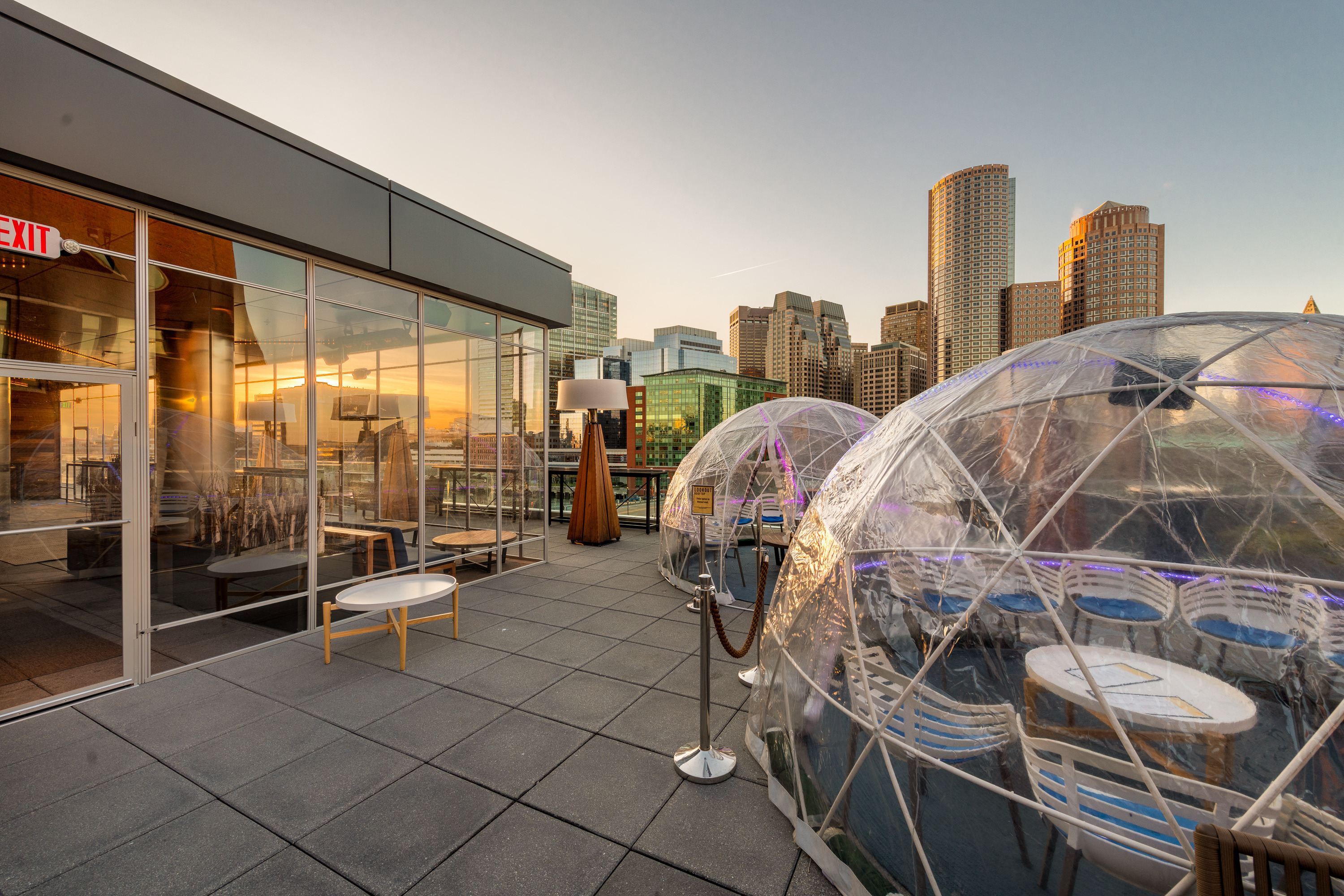 Cocktail_Lounge_Igloos